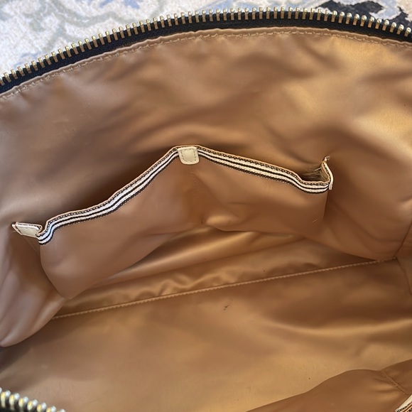 Henri Bendel West 57th Black leather Barrel Satchel - Picture 9 of 11